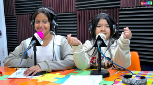 Un concurso, muchas risas y libros: el paso de las alumnas del Cerro Coronado por las ondas