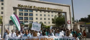 Los sanitarios inician una huelga de cuatro días para mejorar sus condiciones laborales - Hoy Málaga 09/12/25