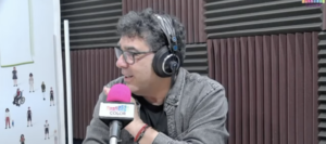 Las vecinas de Doctor Checa Salcedo decoran su calle de Semana Santa